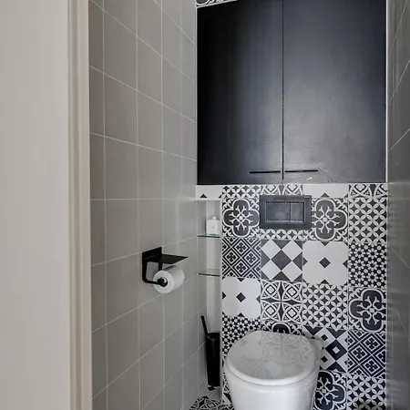 5020 Curial - Chic 19th Apartman *