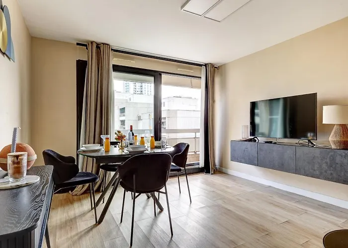 5020 Curial - Chic 19th París